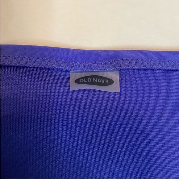 Old Navy 2 piece swim suit - Picture 5 of 8